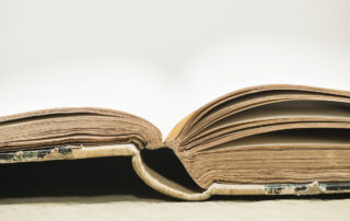 Bezpieczny zakup nieruchomości. Jak sprawdzić księgę wieczystą